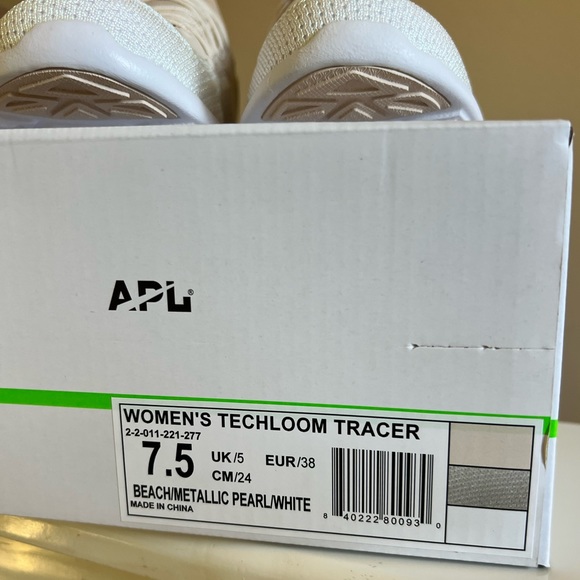 NEW APL Women’s Techloom Tracer Beach/Metallic Pearl/White Size 7.5 - Picture 13 of 13